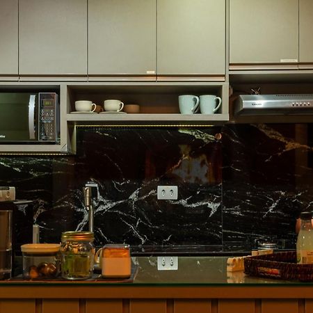 Nosso Loft Encantador Em กังโปสดูจอร์เดา ภายนอก รูปภาพ