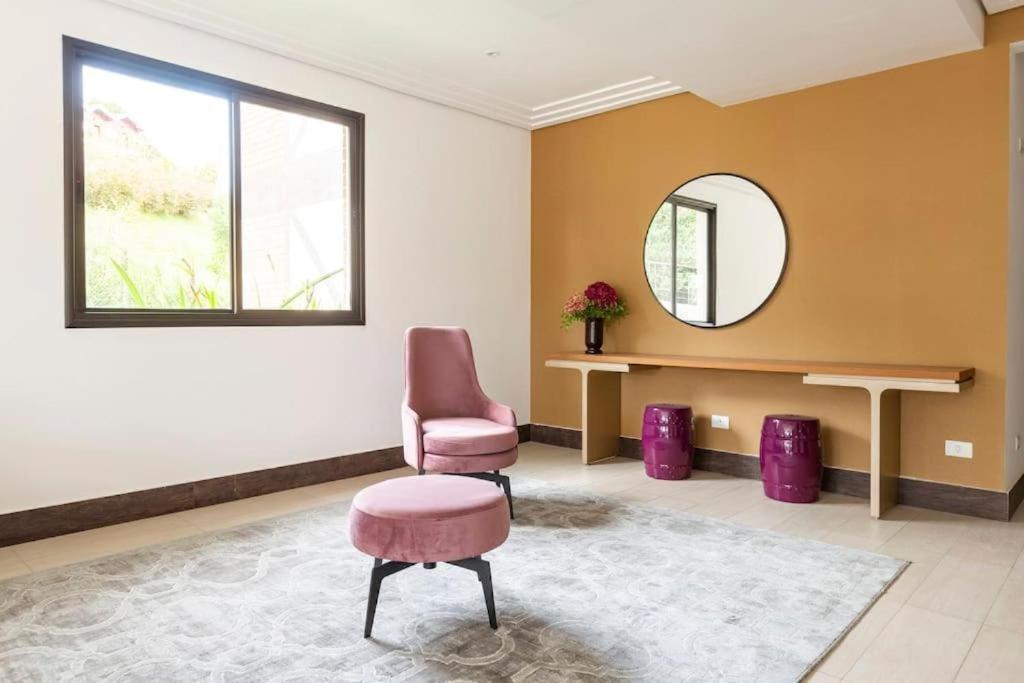 Nosso Loft Encantador Em กังโปสดูจอร์เดา ภายนอก รูปภาพ