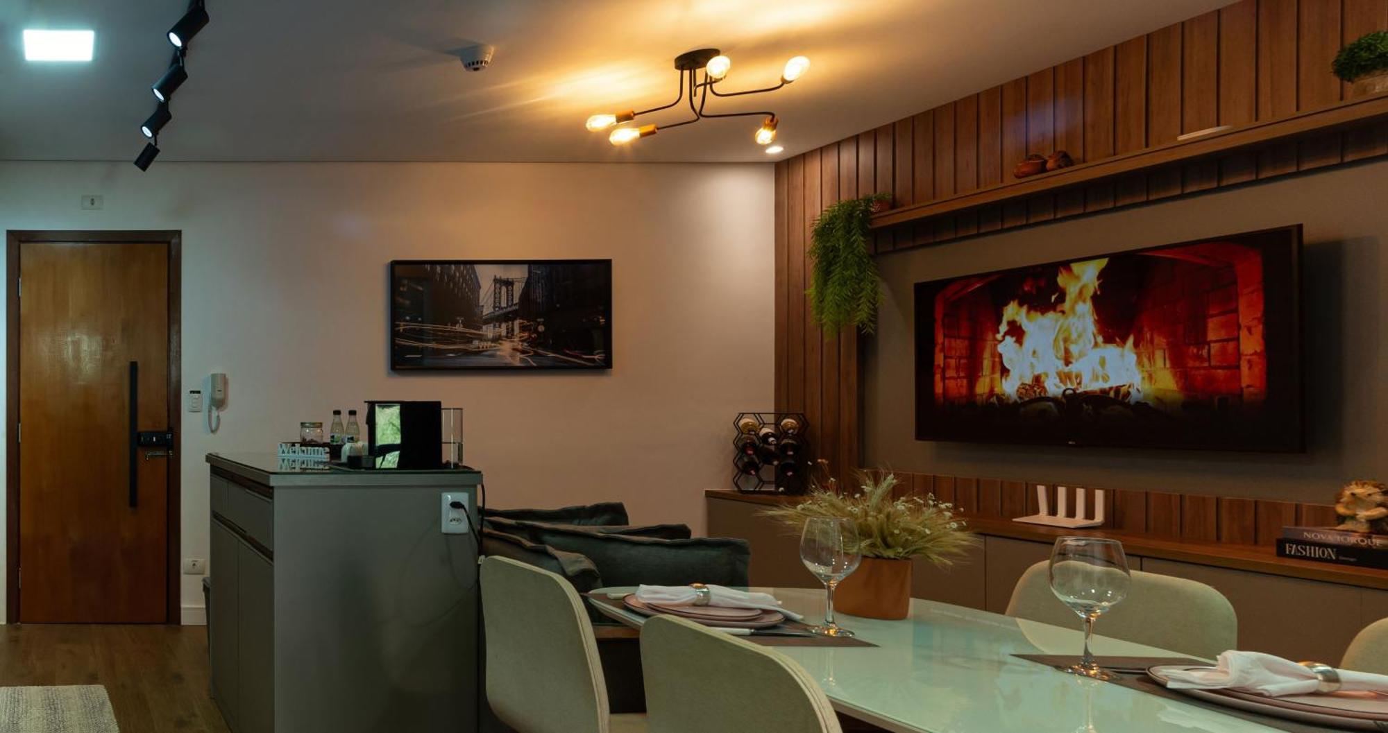 Nosso Loft Encantador Em กังโปสดูจอร์เดา ภายนอก รูปภาพ